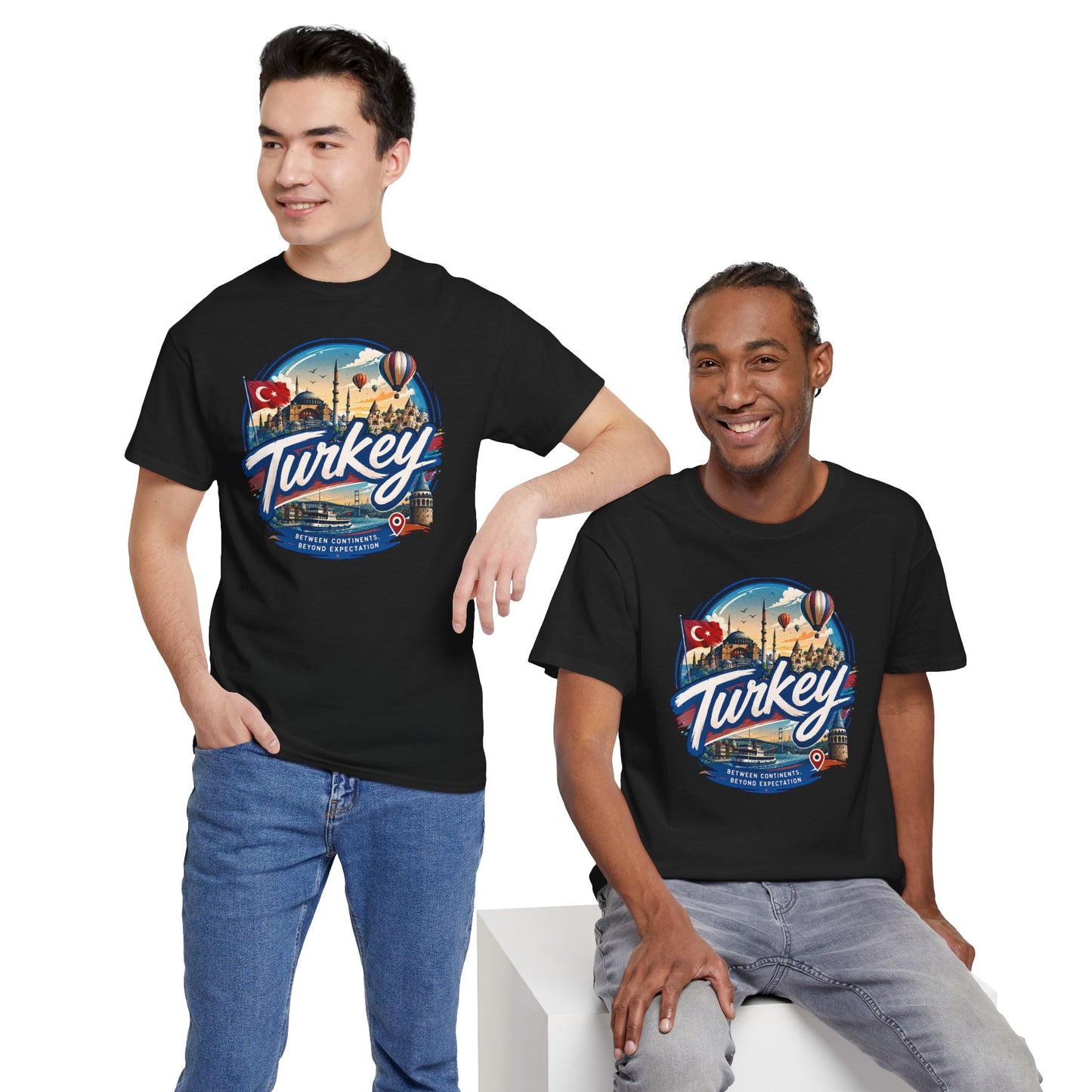 Black Istanbul travel T-shirt with Turkey graphic print and short sleeves, crew neck